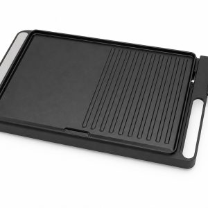 Commercial electric griddle plate HY-6326N with flat and ribbed cooking surface by MagiCook